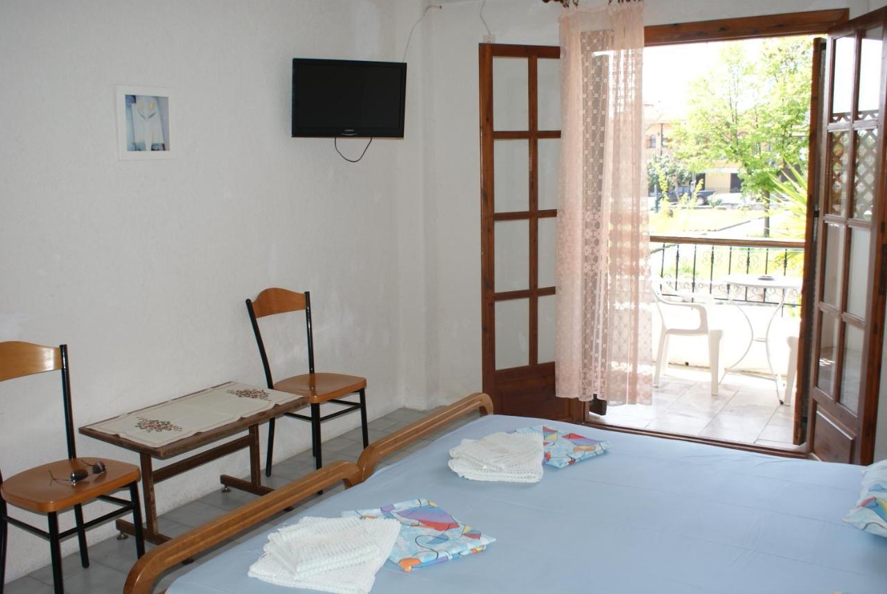 Hotel Agni -Enoikiazomena Diamerizmata Kallithea  Exterior foto